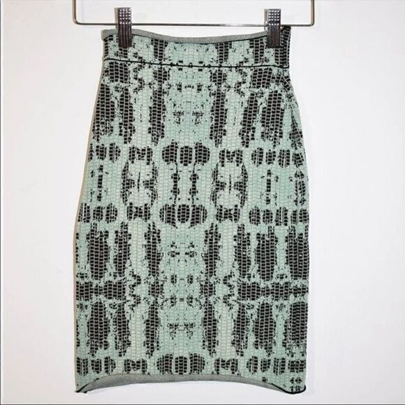 BCBGMaxazria Scarlett Snakeskin Print Bodycon Skirt - Picture 3 of 6